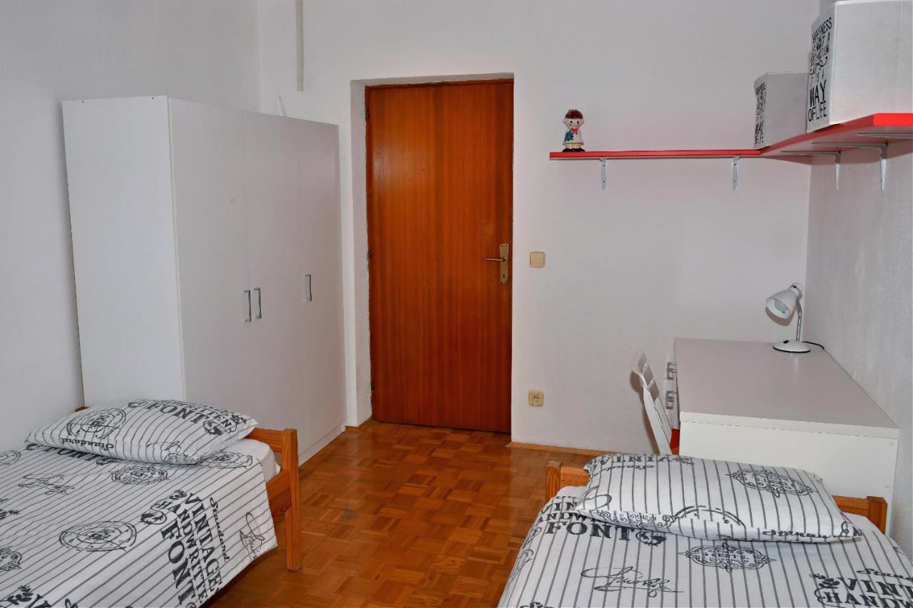 شقة Apartma Ika كوبر المظهر الخارجي الصورة